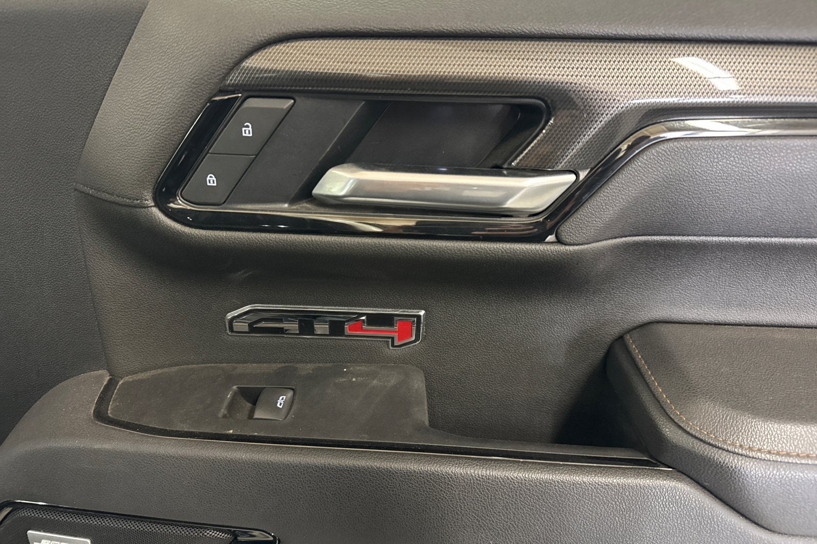 2025 GMC Sierra 1500 AT4 4x4