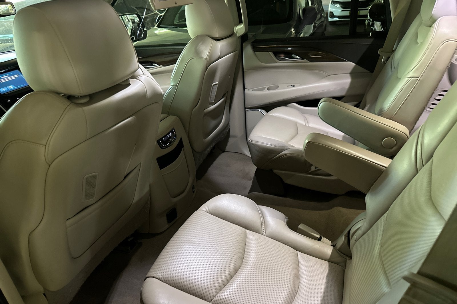 2020 Cadillac Escalade Luxury