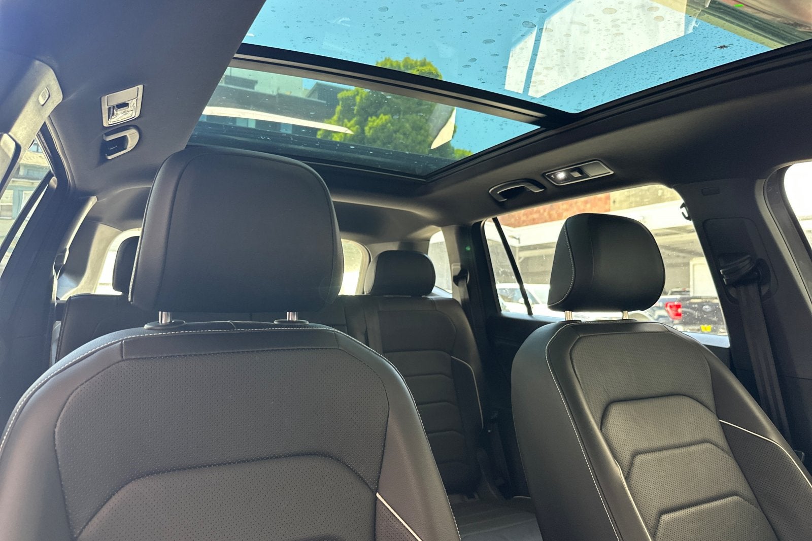 2024 Volkswagen Tiguan 2.0T SEL R-Line
