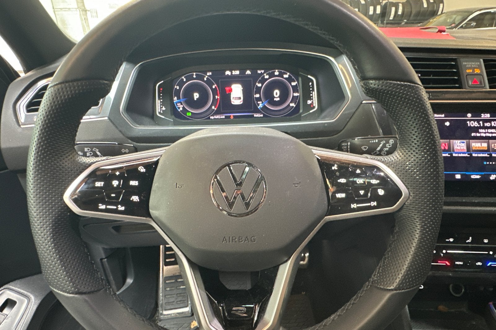2024 Volkswagen Tiguan 2.0T SEL R-Line