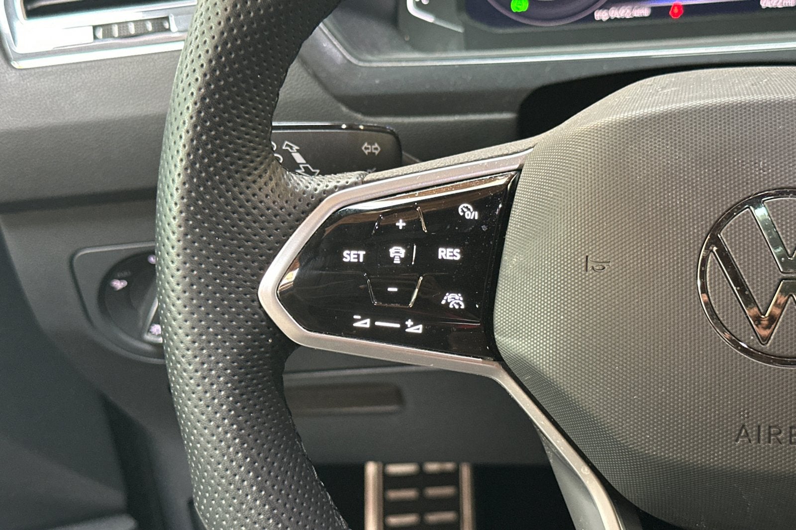 2024 Volkswagen Tiguan 2.0T SEL R-Line