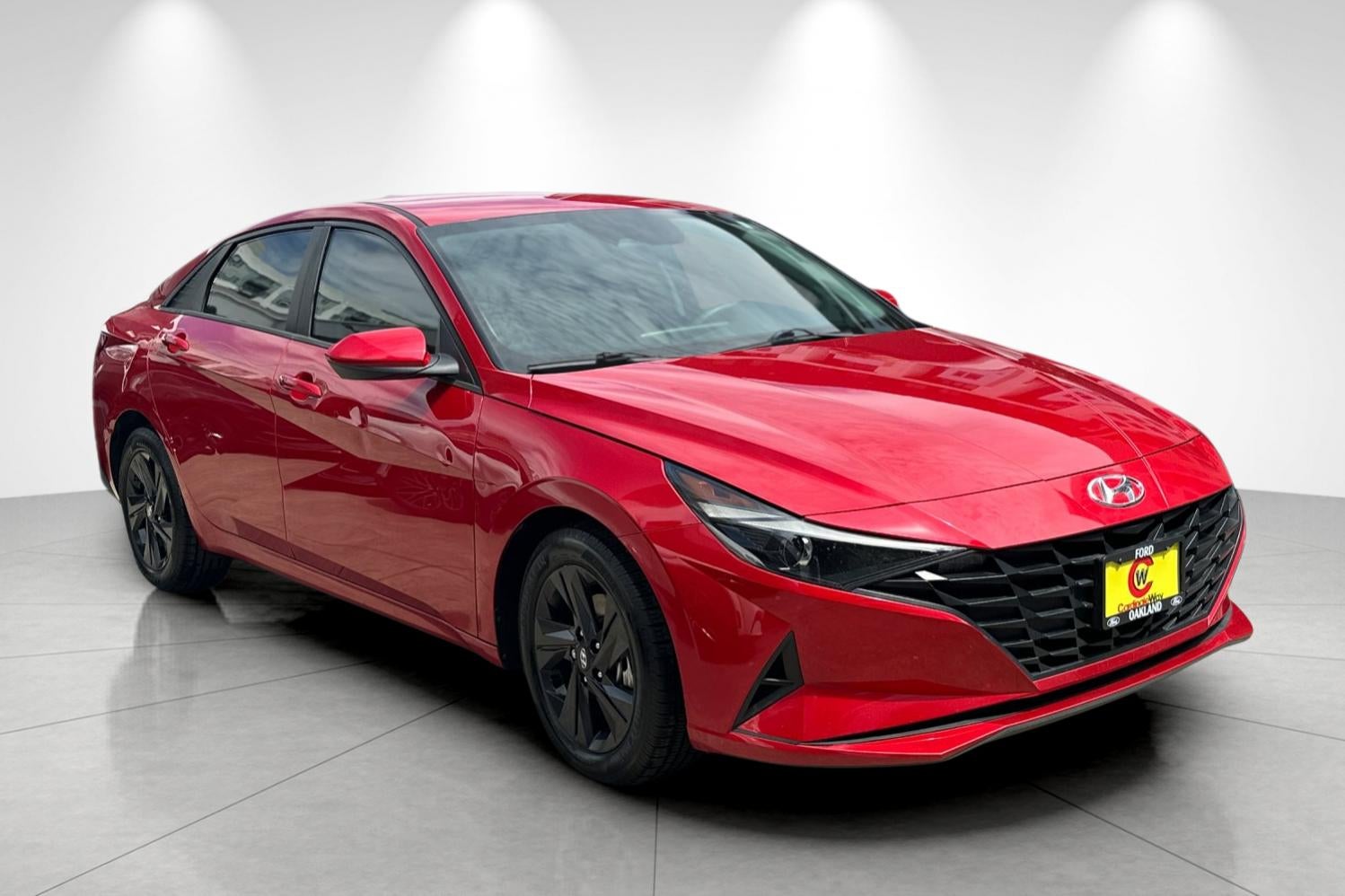 Used 2023 Hyundai Elantra SEL with VIN 5NPLM4AGXPH091537 for sale in Oakland, CA