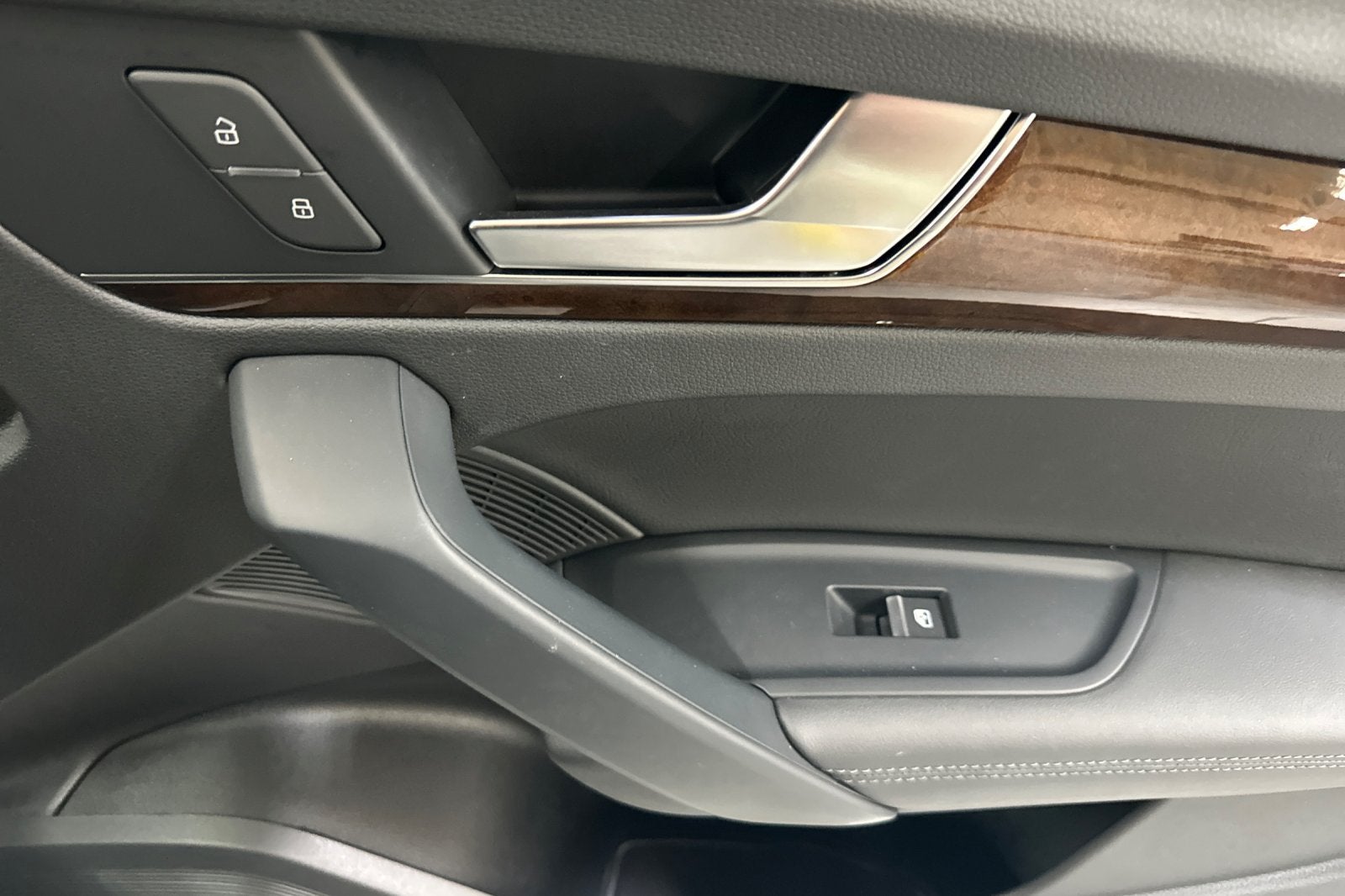 2020 Audi Q5 45 Premium Plus quattro
