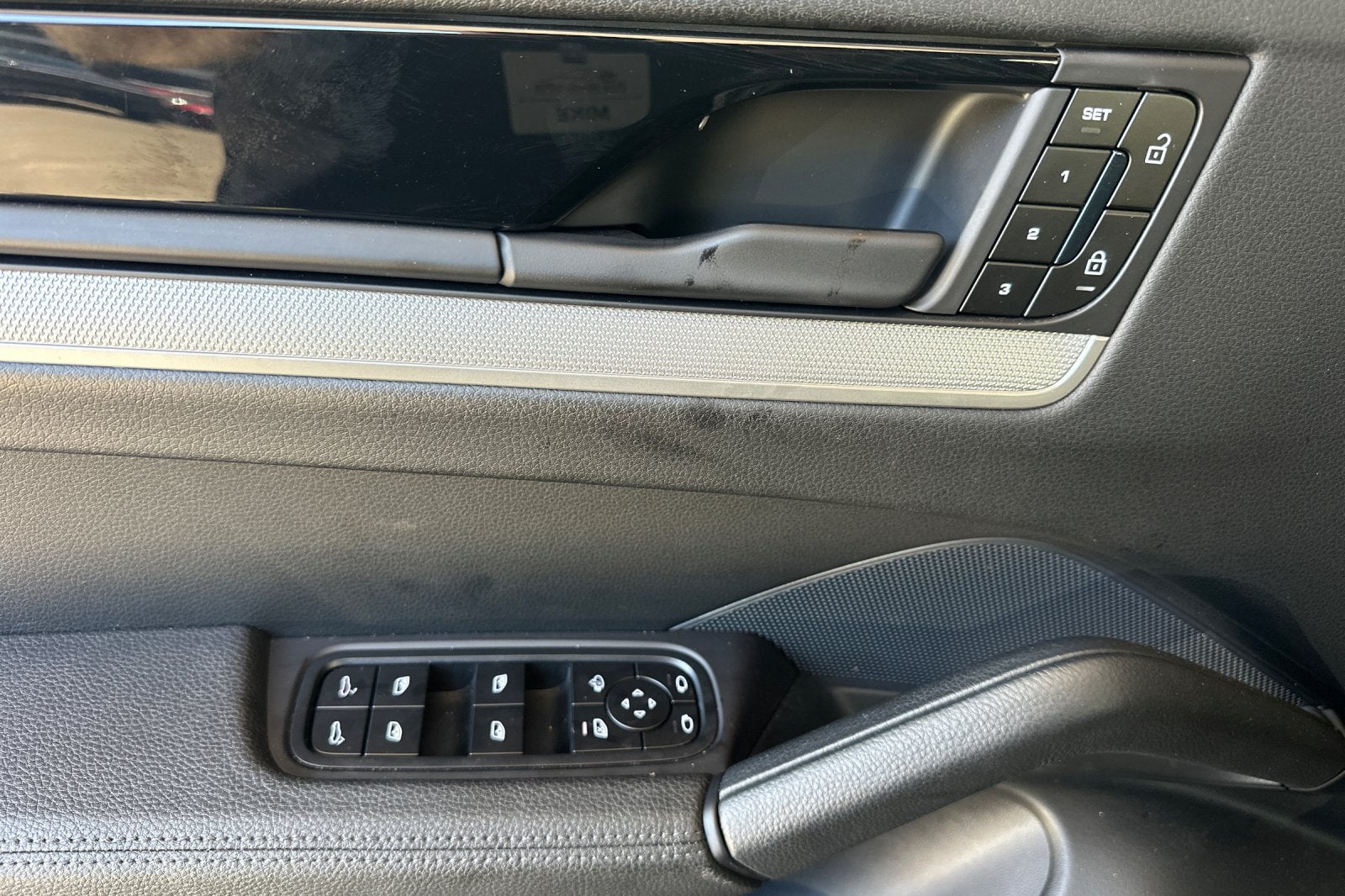 2025 Porsche Cayenne Base