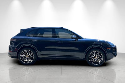 2025 Porsche Cayenne Base