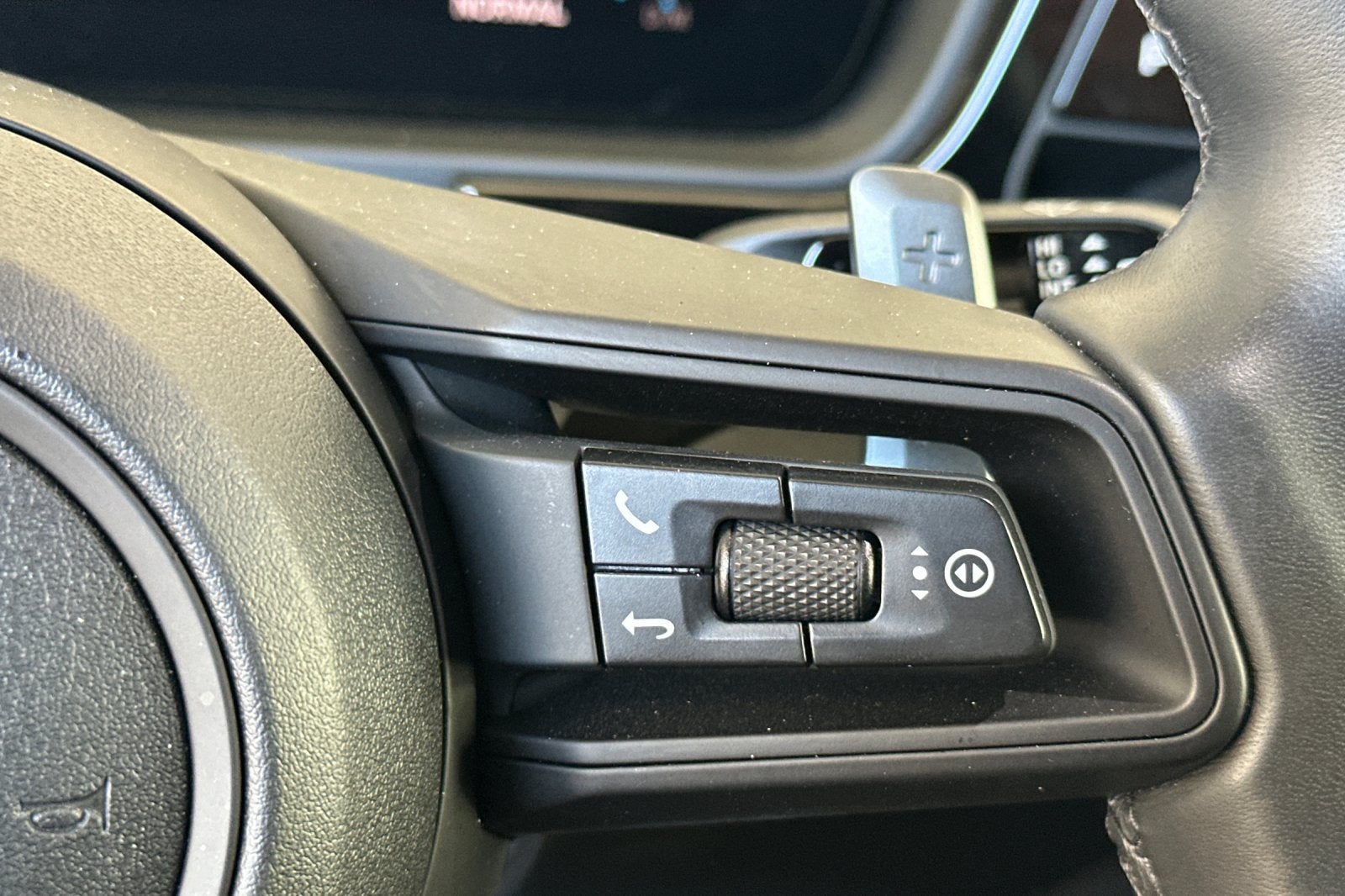 2025 Porsche Cayenne Base