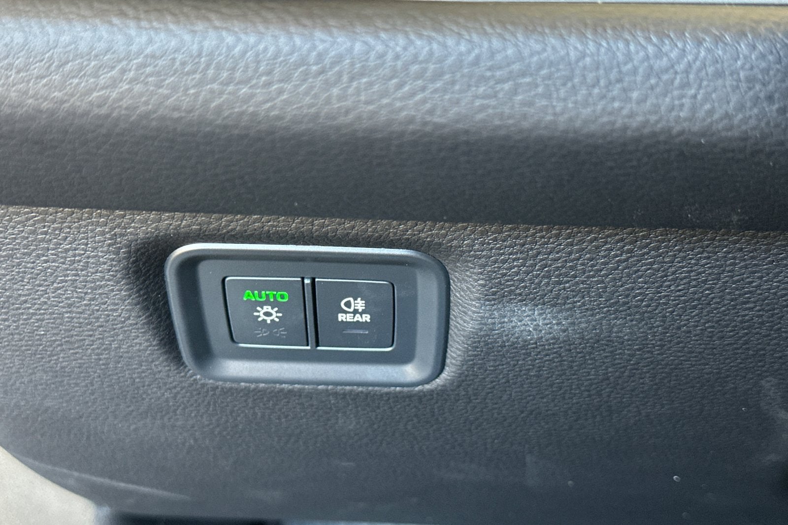 2025 Porsche Cayenne Base